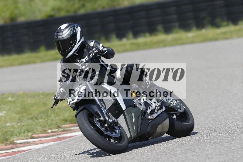 /Archiv-2025/09 22.04.2025 Cornu Master School ADR/gruen-vert/29